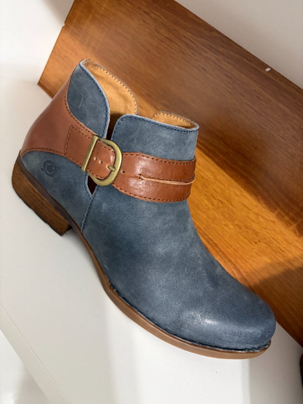 Born "Kati" ankle bootie in Dark Blue, size 10 - Picture 6 of 14